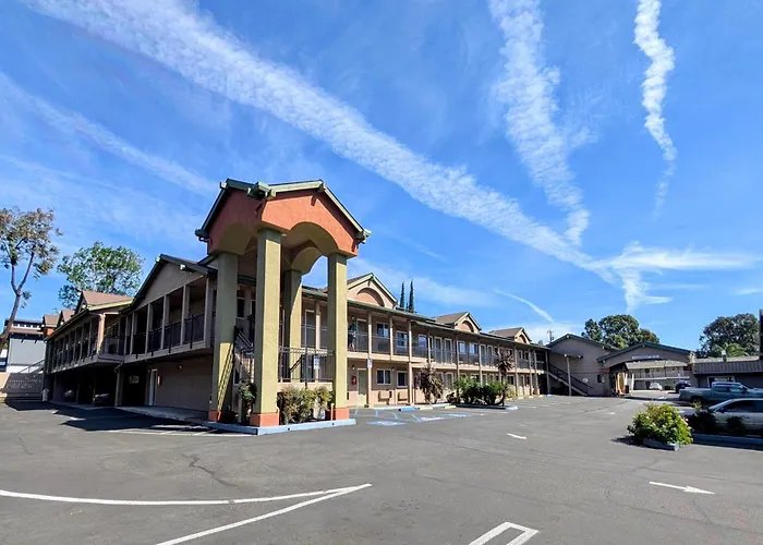 Olive Tree Inn & Suites
